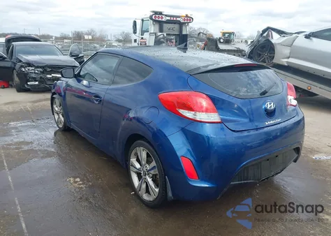 2017 Hyundai Veloster Value Edition z USA, uszkodzony, nr VIN KMHTC6AD2HU320879